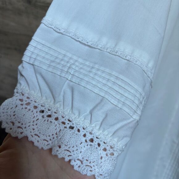 Vintage or Antique Style White Long Sleeve Pajama PJ Dress Nightgown Eyelet Lace - Picture 4 of 15